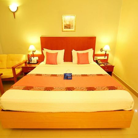 Oyo 1079 Ashirwad Heritage Resort كوماراكوم المظهر الخارجي الصورة