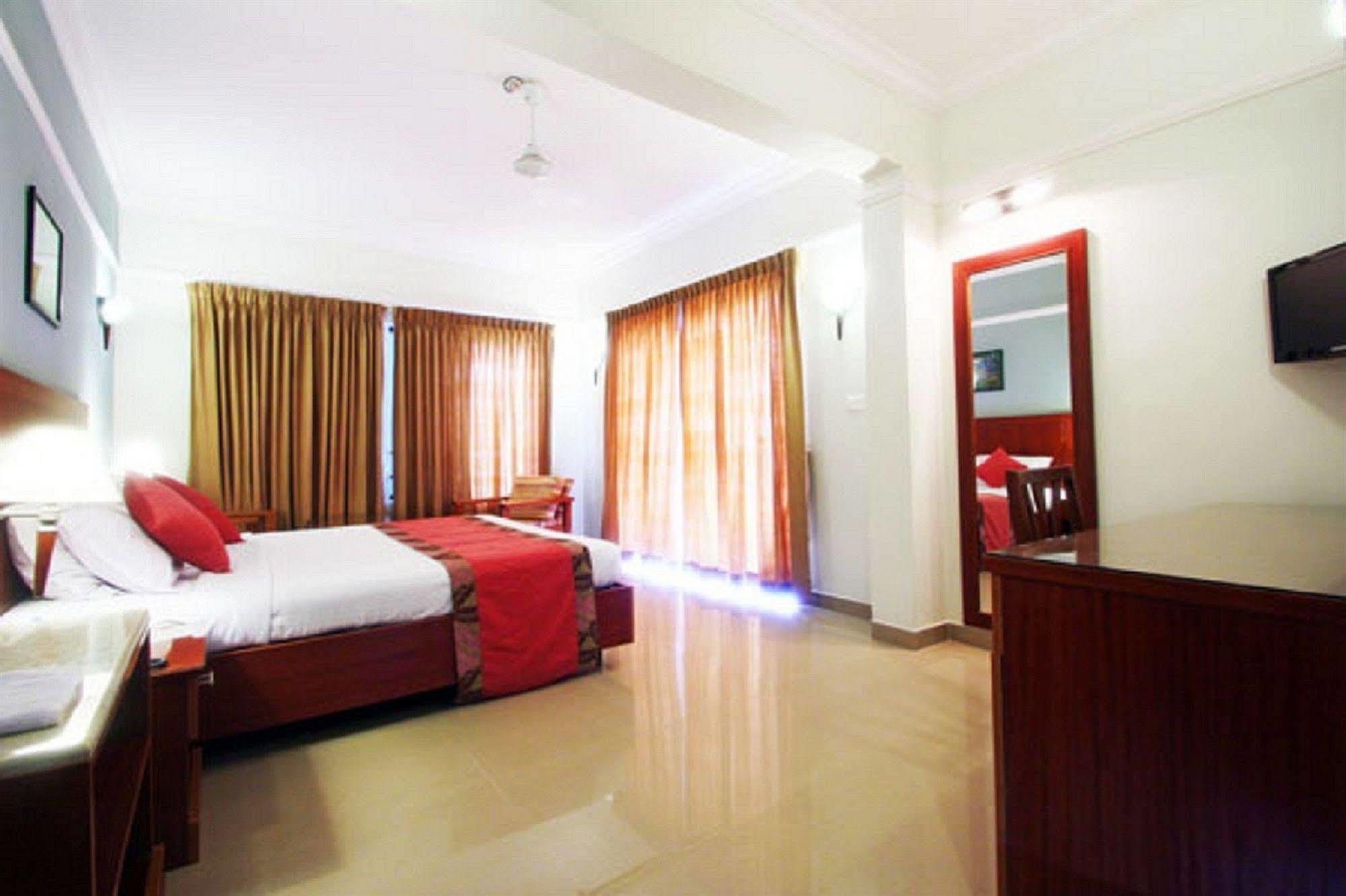 Oyo 1079 Ashirwad Heritage Resort كوماراكوم المظهر الخارجي الصورة