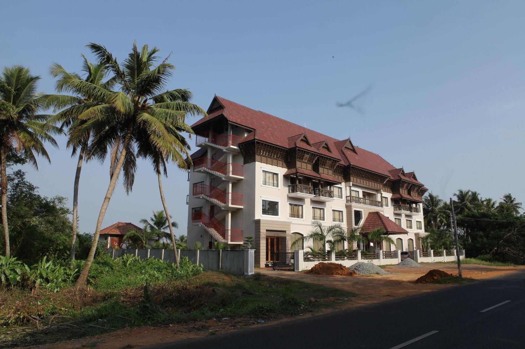 Oyo 1079 Ashirwad Heritage Resort كوماراكوم المظهر الخارجي الصورة