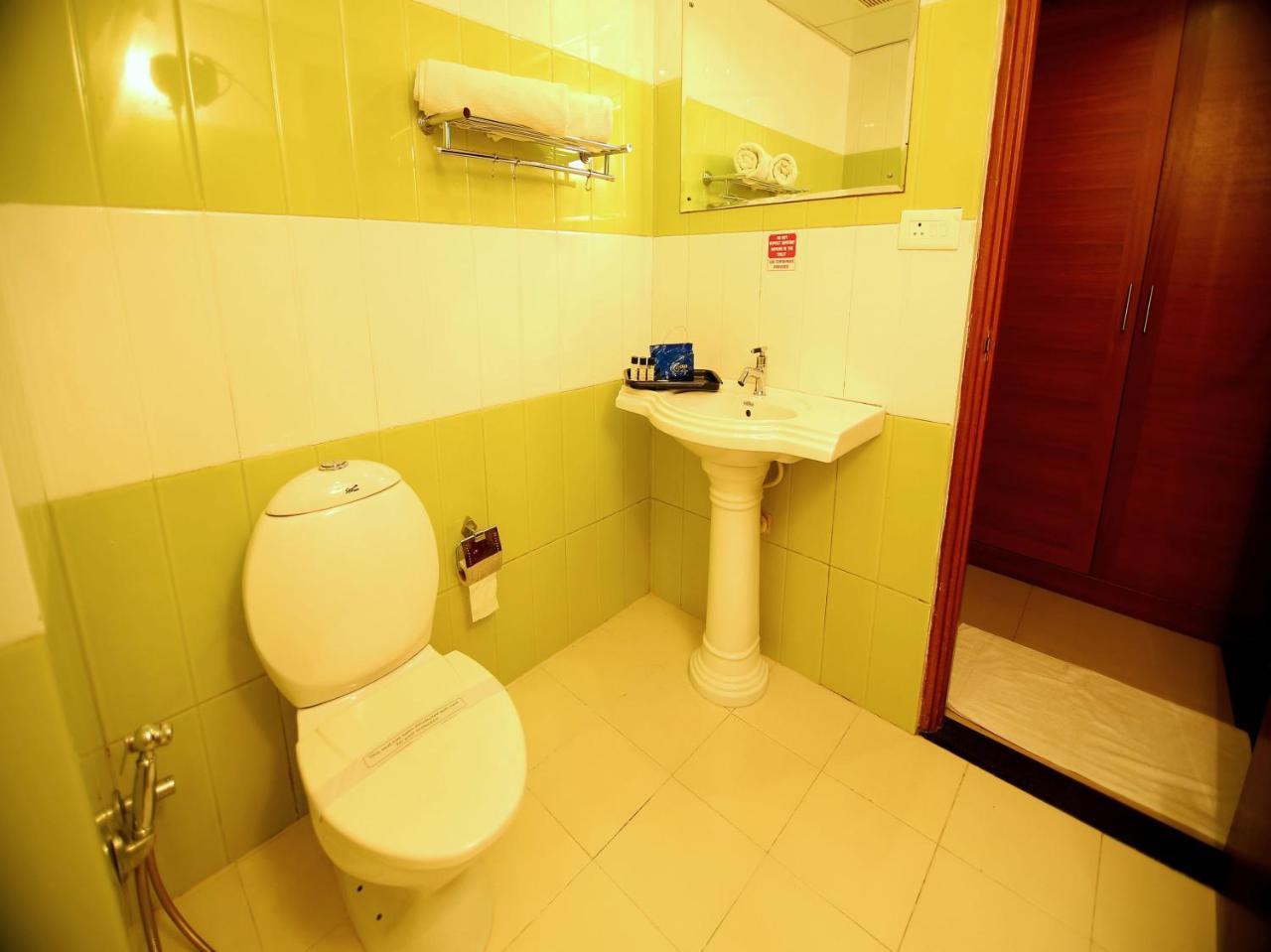 Oyo 1079 Ashirwad Heritage Resort كوماراكوم المظهر الخارجي الصورة